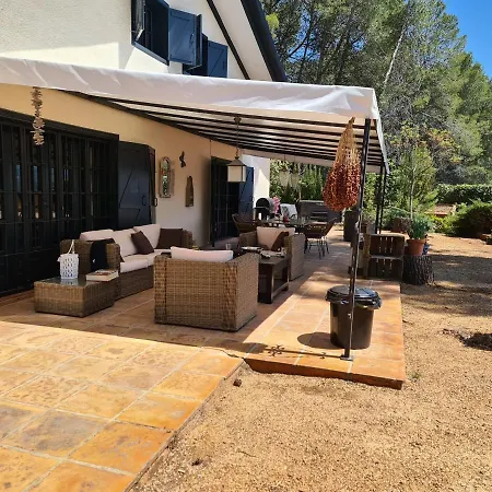 La Yuca Bed & Breakfast *