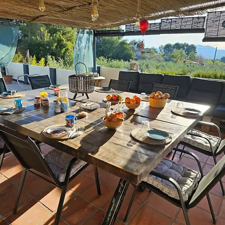 La Yuca Bed & Breakfast *